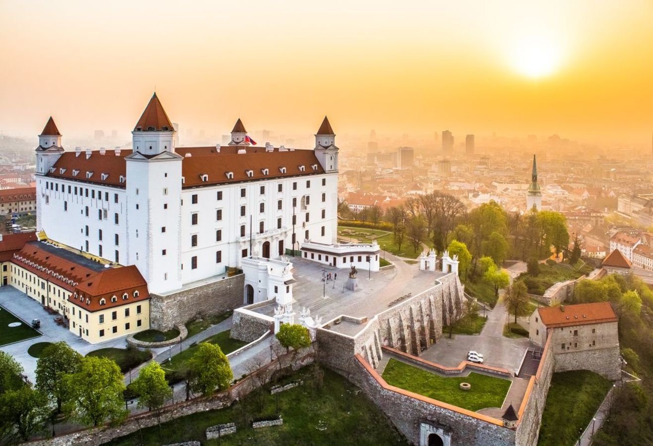 Qué visitar en Bratislava. Tu guía de 1 a 5 horas • Guía Eslovaquia